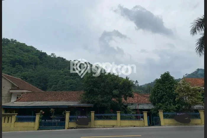 Dijual Cepat Rumah Bagus Siap Huni LB 250m2 di Sumedang Selatan, Sumedang Dijual Cepat Rumah Bagus Siap Huni LB 250m2 di Sumedang Selatan, Sumedang