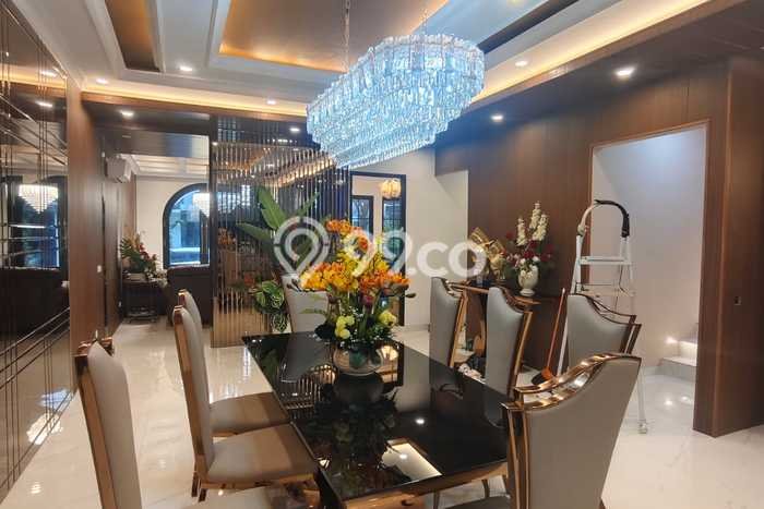 Jual Rumah Luas Megah Dengan View Eksklusif di BSD City, Tangerang Jual Rumah Luas Megah Dengan View Eksklusif di BSD City, Tangerang