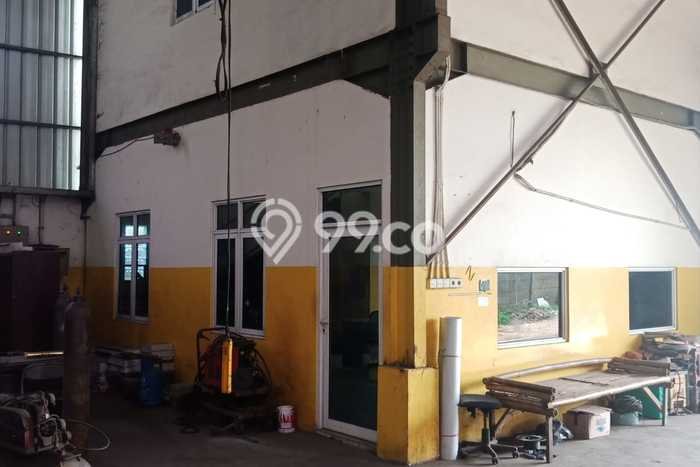 LOKASI STRATEGIS! Gudang Kawasan Panongan, Luas 500m2m², Jalan Utama LOKASI STRATEGIS! Gudang Kawasan Panongan, Luas 500m2m², Jalan Utama