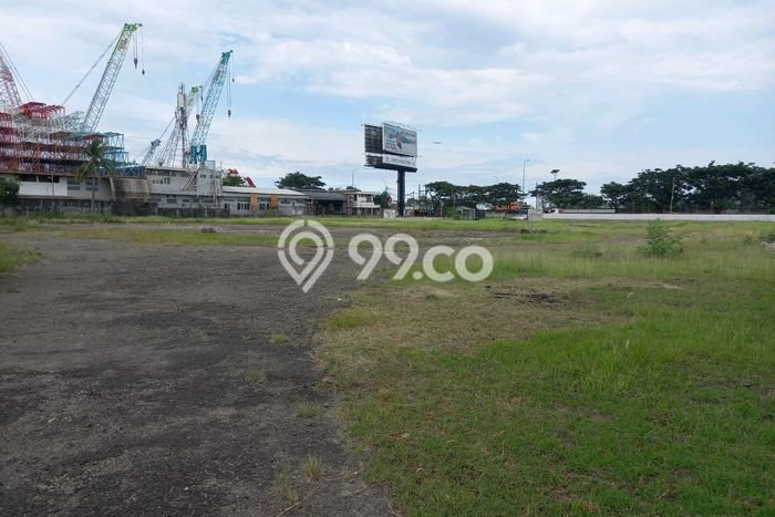 Tanah Disewa Strategis di Jakarta Barat Luas 8300m2 Tanah Disewa Strategis di Jakarta Barat Luas 8300m2