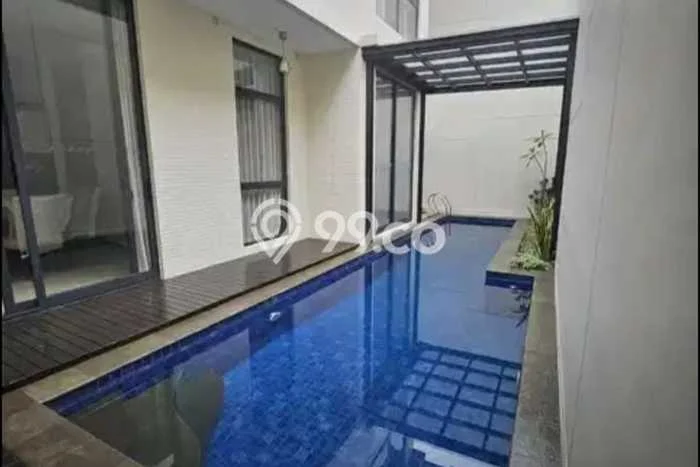 Hunian Eksklusif Siap Huni LT 220m2 di BSD, Tangerang Selatan Hunian Eksklusif Siap Huni LT 220m2 di BSD, Tangerang Selatan