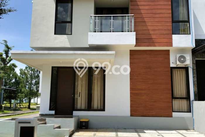 Rumah LT 155m² / LB 179m² Pemandangan Kota di Ngaliyan, Semarang Rumah LT 155m² / LB 179m² Pemandangan Kota di Ngaliyan, Semarang