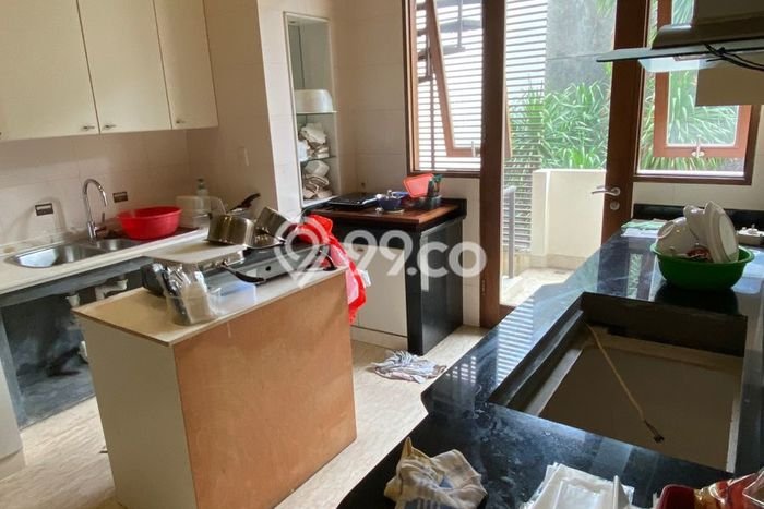 Jual Rumah Luas Elegan Dengan View Cantik di Pluit, Jakarta Utara Jual Rumah Luas Elegan Dengan View Cantik di Pluit, Jakarta Utara