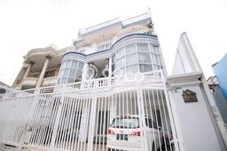 Rumah Luxury Modern Siap Huni di Citra Garden Jakarta Barat Rumah Luxury Modern Siap Huni di Citra Garden Jakarta Barat