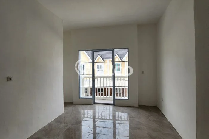 Lokasi terbaik! Rumah siap pakai disewakan di Medan Johor LB 162m2 Lokasi terbaik! Rumah siap pakai disewakan di Medan Johor LB 162m2