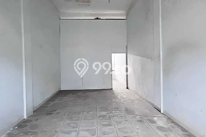 Disewakan Ruko komersial di Medan Barat luas bangunan 224m2 Disewakan Ruko komersial di Medan Barat luas bangunan 224m2