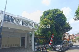 Jual Rumah Mewah Elegan Dengan View Cantik di Bintaro, Tangerang Selatan Jual Rumah Mewah Elegan Dengan View Cantik di Bintaro, Tangerang Selatan