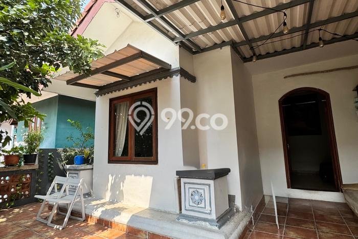 Hunian Eksklusif Siap Huni LT 150m2 di Cinere, Depok Hunian Eksklusif Siap Huni LT 150m2 di Cinere, Depok