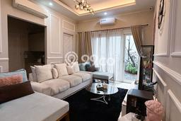 Rumah Elit Modern Tanpa Renovasi di Ragunan Jakarta Selatan Rumah Elit Modern Tanpa Renovasi di Ragunan Jakarta Selatan