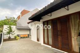 Hunian Mewah Dijual LT 280m2 di Cinere, Depok Hunian Mewah Dijual LT 280m2 di Cinere, Depok