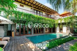 FOR SALE! Vila Kawasan , Luas 455m2m², Lokasi Strategis FOR SALE! Vila Kawasan , Luas 455m2m², Lokasi Strategis