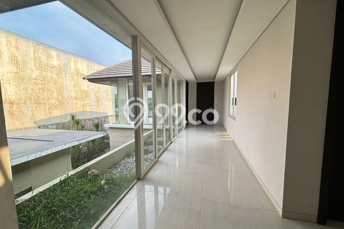 HOT DEAL! Rumah Premium di Citraland, Surabaya, LT 541m2m² Bangunan 1000m2m² HOT DEAL! Rumah Premium di Citraland, Surabaya, LT 541m2m² Bangunan 1000m2m²