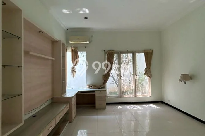 Rumah Elit Modern Tanpa Renovasi di Citraland Surabaya Rumah Elit Modern Tanpa Renovasi di Citraland Surabaya