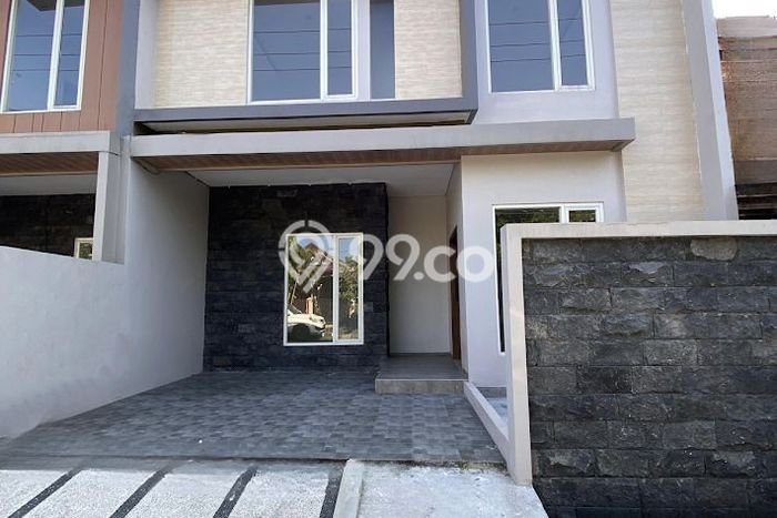 Rumah Strategis Minimalis Lb 158m2 di Rungkut, Surabaya Rumah Strategis Minimalis Lb 158m2 di Rungkut, Surabaya