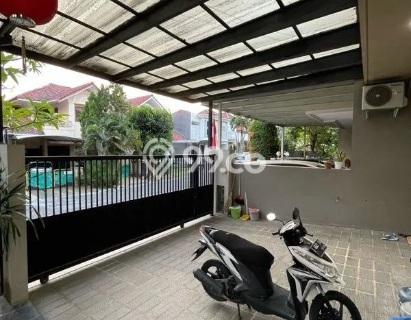 Jual Rumah Luas Megah Dengan View Cantik di Pakuwon Indah, Surabaya Jual Rumah Luas Megah Dengan View Cantik di Pakuwon Indah, Surabaya