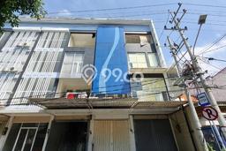 Area Ramai! Ruko Dijual di Wonokromo untuk Bisnis Luas Bangunan 200m2 Area Ramai! Ruko Dijual di Wonokromo untuk Bisnis Luas Bangunan 200m2