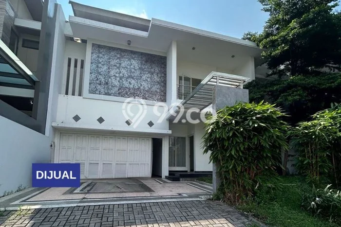 Rumah Elit Modern Tanpa Renovasi di Citraland Surabaya Rumah Elit Modern Tanpa Renovasi di Citraland Surabaya