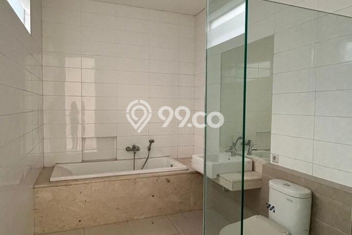 For Sale! Luxury House LT 330m2 Desain Modern di Citraland For Sale! Luxury House LT 330m2 Desain Modern di Citraland