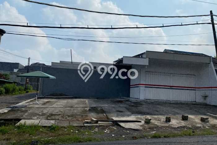 Komersial Bagus LT 750m2 LB 405m2 Dijual di Menganti Gresik Komersial Bagus LT 750m2 LB 405m2 Dijual di Menganti Gresik