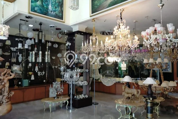 Unit Komersial Dijual di Surabaya LT 285m2 & LB 900m2 Unit Komersial Dijual di Surabaya LT 285m2 & LB 900m2
