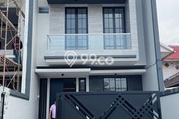 Dijual Rumah Mewah Megah Dengan View Eksklusif di Manyar, Surabaya Dijual Rumah Mewah Megah Dengan View Eksklusif di Manyar, Surabaya