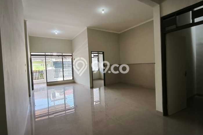 For Sale Rumah 3 Kamar Lokasi Ideal Nyaman dan Strategis di Babakan Ciparay For Sale Rumah 3 Kamar Lokasi Ideal Nyaman dan Strategis di Babakan Ciparay