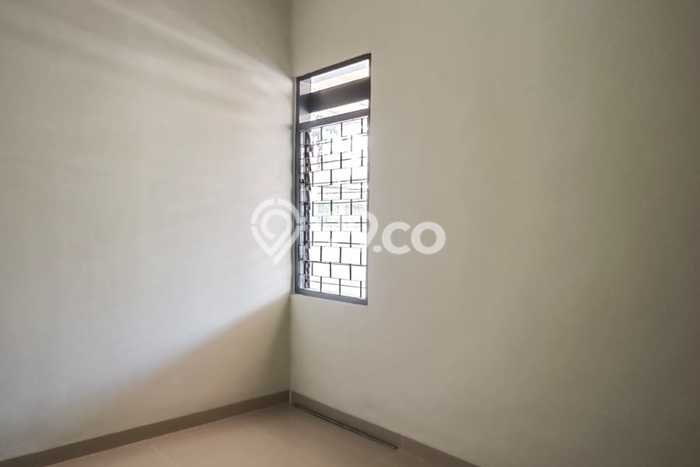 For Sale Rumah 3 Kamar Lokasi Ideal Nyaman dan Strategis di Babakan Ciparay For Sale Rumah 3 Kamar Lokasi Ideal Nyaman dan Strategis di Babakan Ciparay