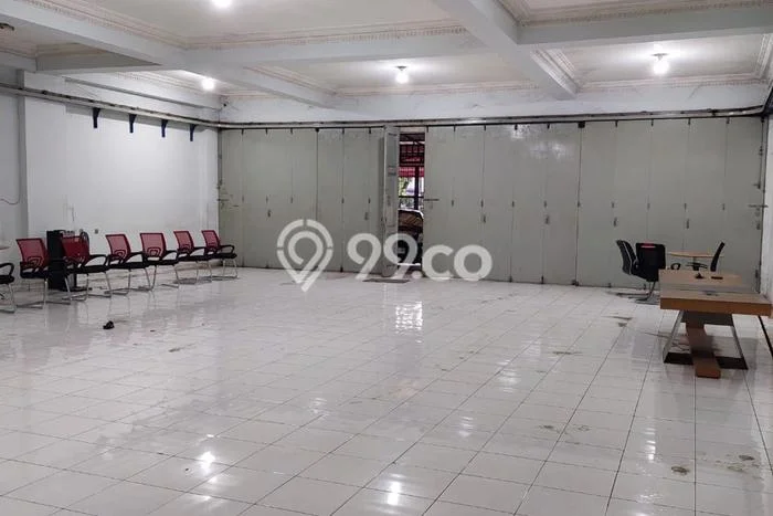 Komersial Disewa di Bandung dengan LB 300m2 Area Komersial Ramai Komersial Disewa di Bandung dengan LB 300m2 Area Komersial Ramai
