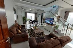 For Sale Rumah 5 Kamar Lokasi Strategis Nyaman dan Strategis di Arcamanik For Sale Rumah 5 Kamar Lokasi Strategis Nyaman dan Strategis di Arcamanik