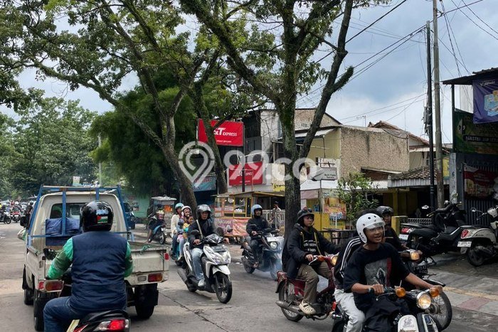 Untuk Dijual Ruko di Kiaracondong Bandung LT 110m2 / LB 250m2 Untuk Dijual Ruko di Kiaracondong Bandung LT 110m2 / LB 250m2