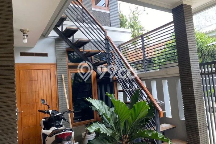 Dijual Cepat Rumah Favorit Siap Huni LB 270m2 di Batununggal, Bandung Dijual Cepat Rumah Favorit Siap Huni LB 270m2 di Batununggal, Bandung