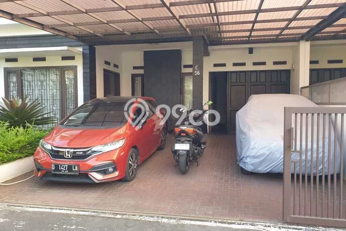 Rumah Sederhana Dijual di Antapani 5 Kamar dengan Luas Tanah 198m2 Rumah Sederhana Dijual di Antapani 5 Kamar dengan Luas Tanah 198m2