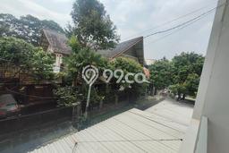 Ready to Use! Luxury House LT 136m2 Desain Elegan di Bandung Kota Ready to Use! Luxury House LT 136m2 Desain Elegan di Bandung Kota