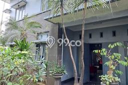 HARGA SPECIAL! Rumah Strategis di , LT 447m2m² LB 250m2m² HARGA SPECIAL! Rumah Strategis di , LT 447m2m² LB 250m2m²