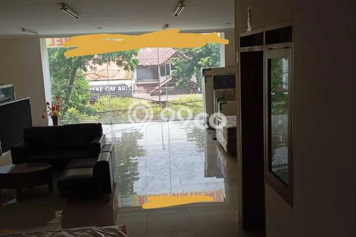 Komersial disewakan di Antapani Bandung dengan luas bangunan 350m2 Komersial disewakan di Antapani Bandung dengan luas bangunan 350m2