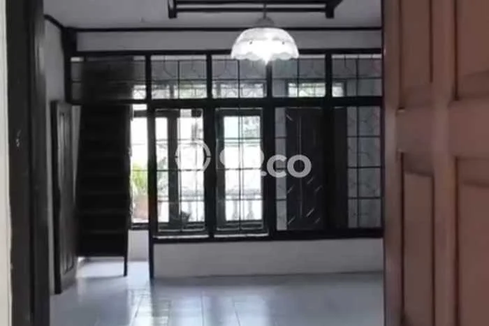 Rumah sewa siap huni 5 KT di Pasteur, Bandung Rumah sewa siap huni 5 KT di Pasteur, Bandung