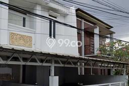 BEST LOCATION! Rumah di Turangga, Akses ke Stasiun, 2 KM, LT 117m2m² Bangunan 200m2m² BEST LOCATION! Rumah di Turangga, Akses ke Stasiun, 2 KM, LT 117m2m² Bangunan 200m2m²