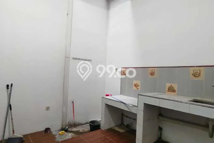 Lokasi terbaik! Rumah siap pakai disewakan di Bojongsoang LB 140m2 Lokasi terbaik! Rumah siap pakai disewakan di Bojongsoang LB 140m2