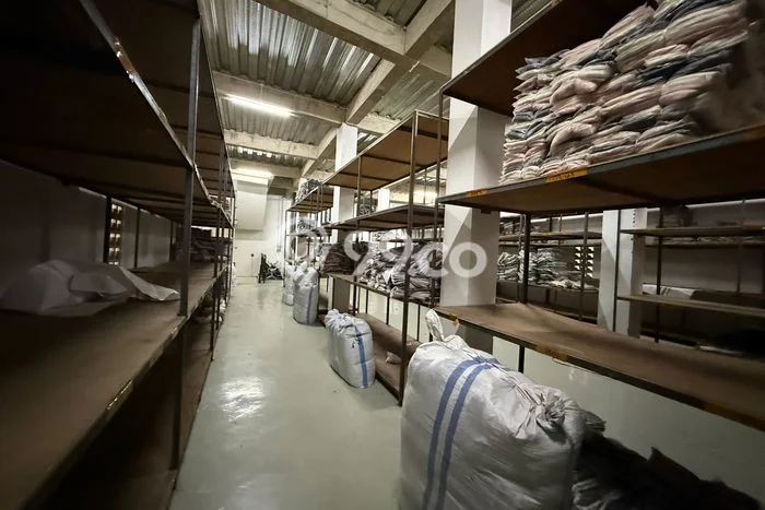 Gudang untuk Disewa di Pusat Jakarta Barat Luas Bangunan 710m2 Gudang untuk Disewa di Pusat Jakarta Barat Luas Bangunan 710m2