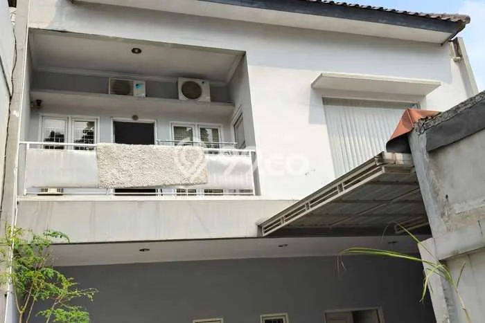 For Sale! Premium House LT 200m2 Desain Modern di Cilangkap For Sale! Premium House LT 200m2 Desain Modern di Cilangkap