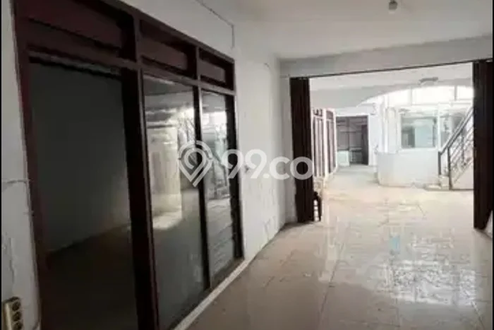 Ready to Use! Premium House LT 223m2 Desain Elegan di Slipi Ready to Use! Premium House LT 223m2 Desain Elegan di Slipi