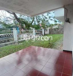 Disewakan Rumah Harga Terjangkau di Tidar Malang dengan 5 Kamar Tidur Disewakan Rumah Harga Terjangkau di Tidar Malang dengan 5 Kamar Tidur