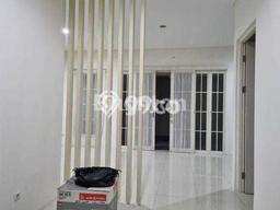 Rumah Sewa Malang LT 128m2 LB 120m2 Kawasan Soekarno Hatta Rumah Sewa Malang LT 128m2 LB 120m2 Kawasan Soekarno Hatta