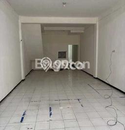 LOKASI STRATEGIS! Ruko Kawasan , Luas 144m2m², Kawasan Ramai, Siap Operasional LOKASI STRATEGIS! Ruko Kawasan , Luas 144m2m², Kawasan Ramai, Siap Operasional