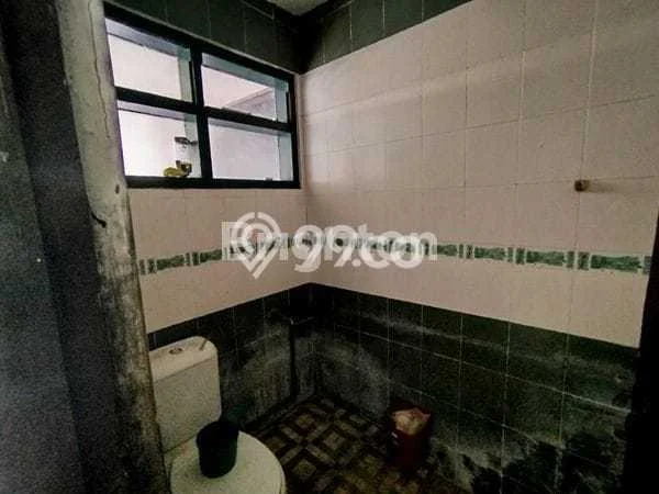 Unit Komersial Tersedia di Soekarno Hatta Spesifikasi LB 140m2 Unit Komersial Tersedia di Soekarno Hatta Spesifikasi LB 140m2