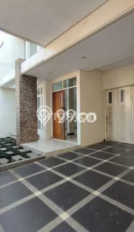Disewakan! Rumah 5 Kamar Tidur &
3 Kamar Mandi di Soekarno Hatta, Malang Disewakan! Rumah 5 Kamar Tidur &
3 Kamar Mandi di Soekarno Hatta, Malang