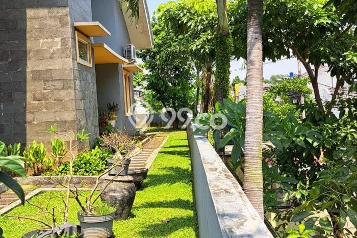 Jual Rumah Bagus Siap Huni LB 204m2 di Cilodong, Depok Jual Rumah Bagus Siap Huni LB 204m2 di Cilodong, Depok