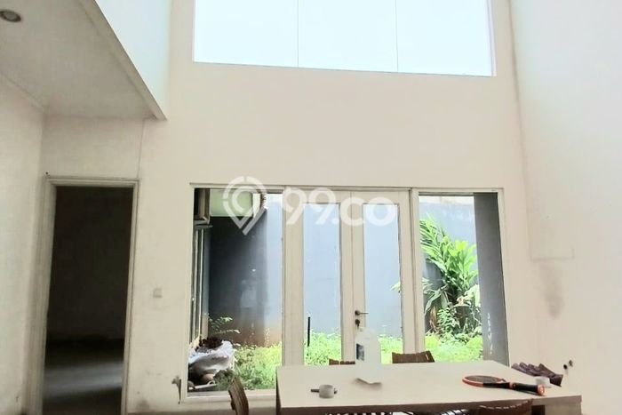 Rumah Disewakan Tangerang LT 240m2 LB 263m2 Kawasan Alam Sutera Rumah Disewakan Tangerang LT 240m2 LB 263m2 Kawasan Alam Sutera
