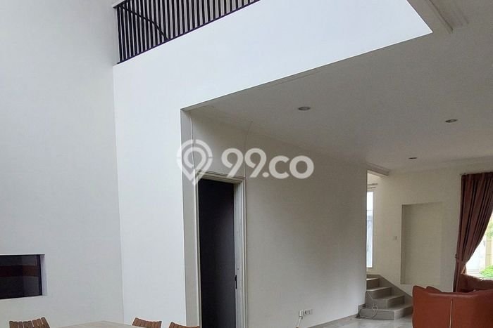 Rumah Disewakan Tangerang LT 240m2 LB 263m2 Kawasan Alam Sutera Rumah Disewakan Tangerang LT 240m2 LB 263m2 Kawasan Alam Sutera