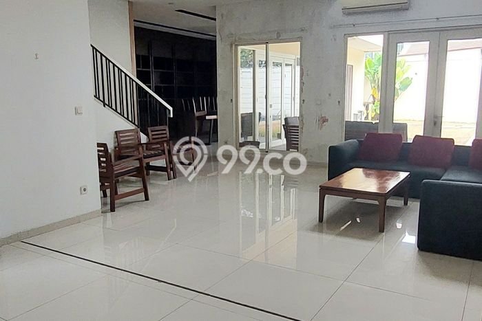 Rumah sewa siap pakai 5 KT di Alam Sutera, Tangerang Rumah sewa siap pakai 5 KT di Alam Sutera, Tangerang